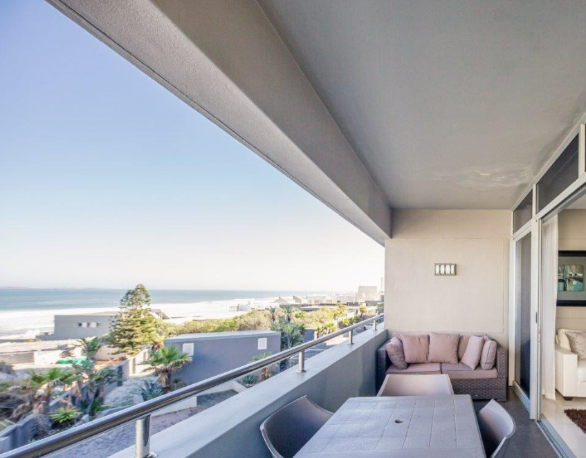 2 Bedroom Property for Sale in Bloubergstrand Western Cape